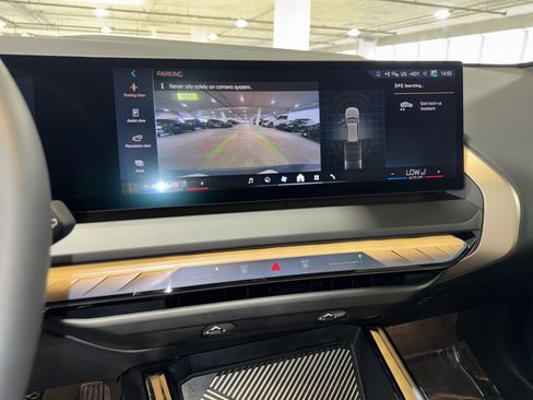 Used 2025 BMW X3 xDrive30i w/ Convenience Package image 27