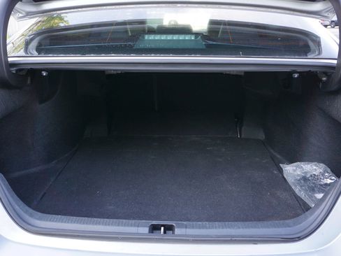 Used 2019 Toyota Camry SE FWD image 15