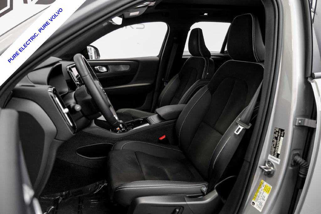Used 2023 Volvo XC40 Recharge Plus AWD/4WD image 30