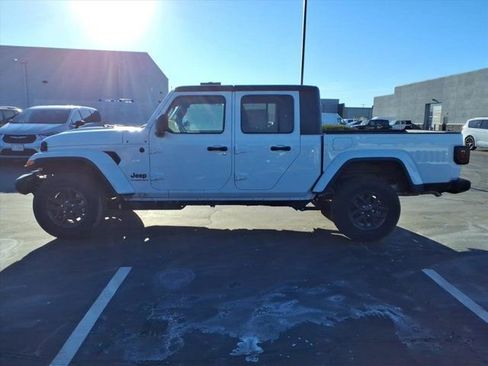 New 2026 Jeep Gladiator Sport image 3