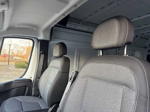 Used 2024 RAM ProMaster 2500 image 26
