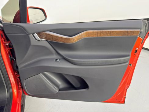 Used 2020 Tesla Model X Long Range image 42