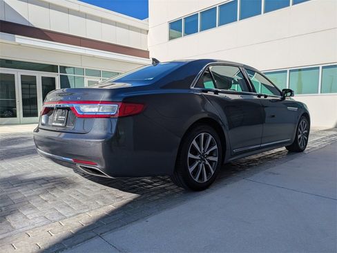 Certified 2020 Lincoln Continental AWD image 4