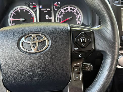 Used 2020 Toyota 4Runner TRD Off-Road Premium w/ Moonroof Package AWD/4WD image 44