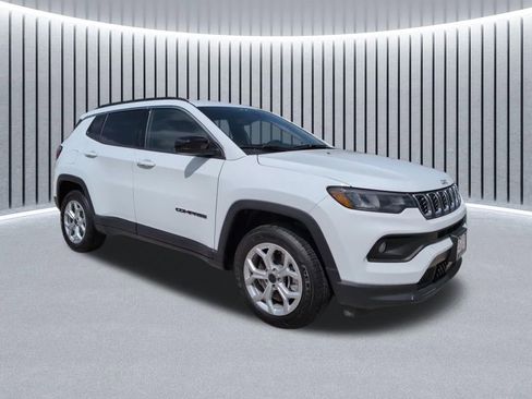 New 2026 Jeep Compass Latitude AWD/4WD image 3