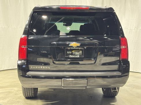 Used 2019 Chevrolet Suburban LT w/ LT Signature Package image 5