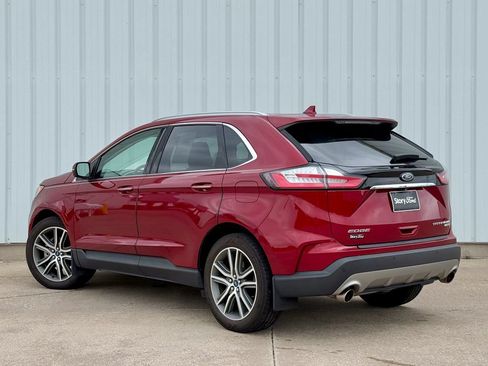 Used 2019 Ford Edge Titanium w/ Cold Weather Package FWD image 4