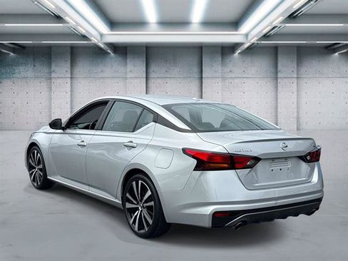 Used 2019 Nissan Altima 2.5 SR w/ SR Premium Package FWD image 6