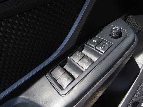 Used 2021 Toyota C-HR LE FWD image 21