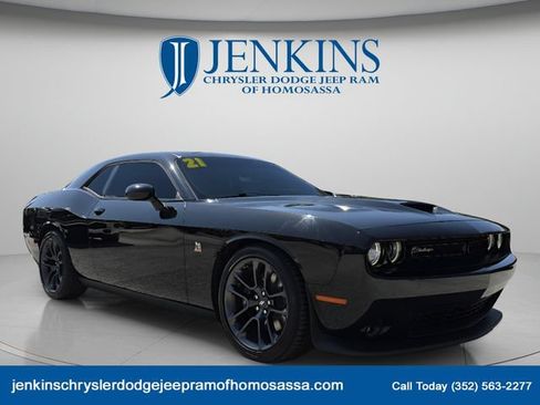 Used 2021 Dodge Challenger R/T Scat Pack RWD image 12