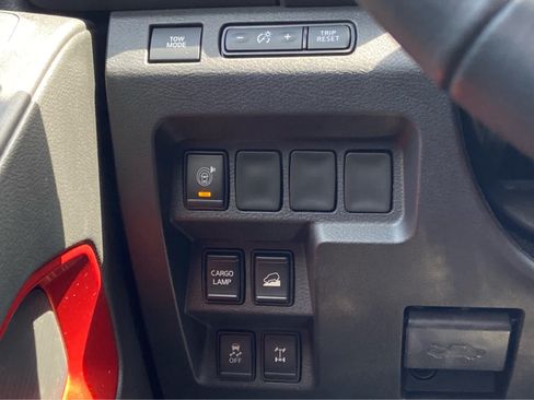 Used 2025 Nissan Frontier PRO-4X w/ Interior Protection Package AWD/4WD image 19