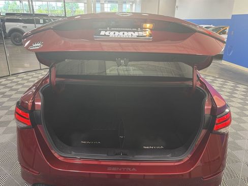 Used 2021 Nissan Sentra SV w/ SV Premium Package FWD image 30