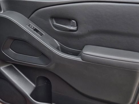 Used 2023 Nissan Frontier S w/ Technology Package image 8