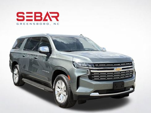 Used 2023 Chevrolet Suburban Premier RWD image 8