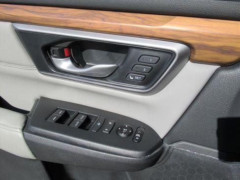 Used 2018 Honda CR-V EX-L image 18