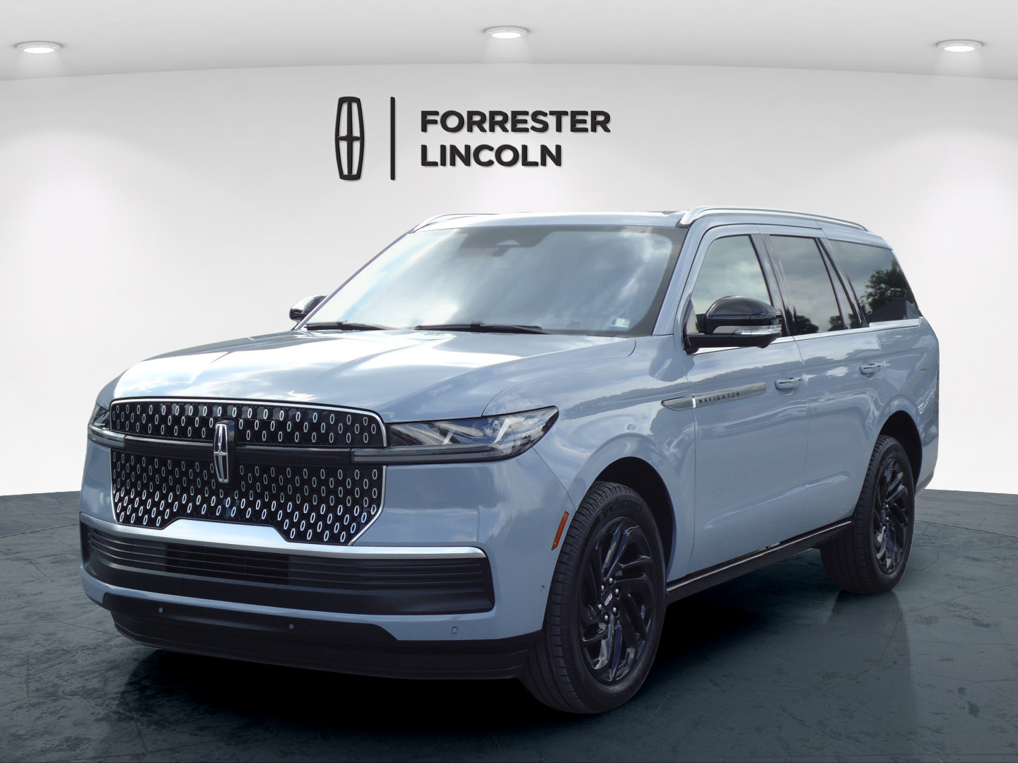 Used 2025 Lincoln Navigator Reserve AWD/4WD image 7