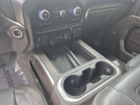 Used 2021 GMC Sierra 1500 Denali w/ Driver Alert Package II AWD/4WD image 12