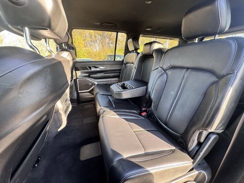 Used 2022 Jeep Wagoneer Series II image 23