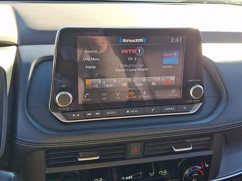 Used 2023 Nissan Rogue SV w/ SV Premium B Package image 17