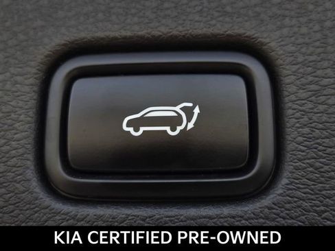 Certified 2025 Kia Sportage SX AWD/4WD image 12