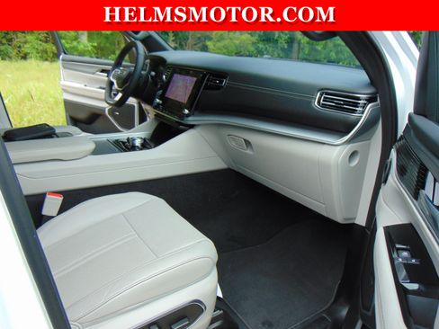 Certified 2025 Jeep Wagoneer 4WD image 37