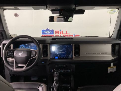 New 2026 Ford Bronco Outer Banks w/ Sasquatch Package AWD/4WD image 17