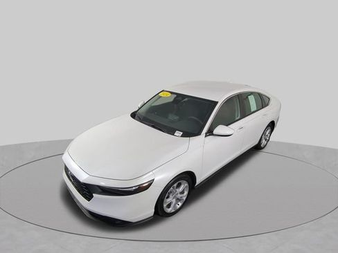 Used 2024 Honda Accord LX image 39