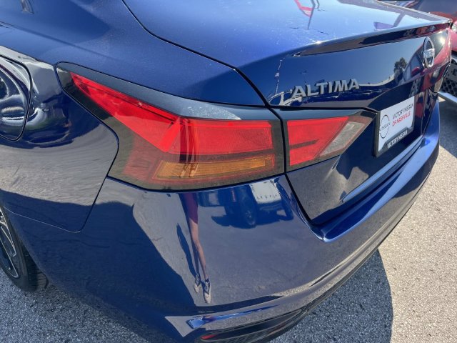 Used 2024 Nissan Altima 2.5 SR FWD image 10