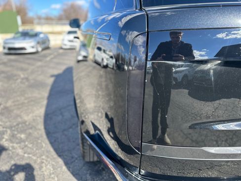 Used 2023 Land Rover Range Rover SE image 10