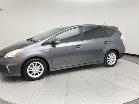 Used 2014 Toyota Prius V Three image 6