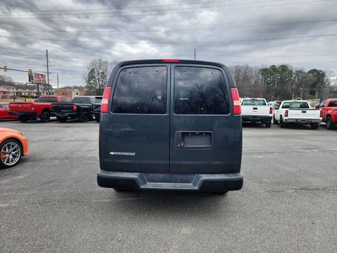 Used 2017 Chevrolet Express 2500 LS image 6
