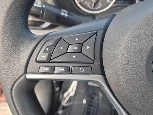 Certified 2024 Nissan Sentra SV FWD image 30