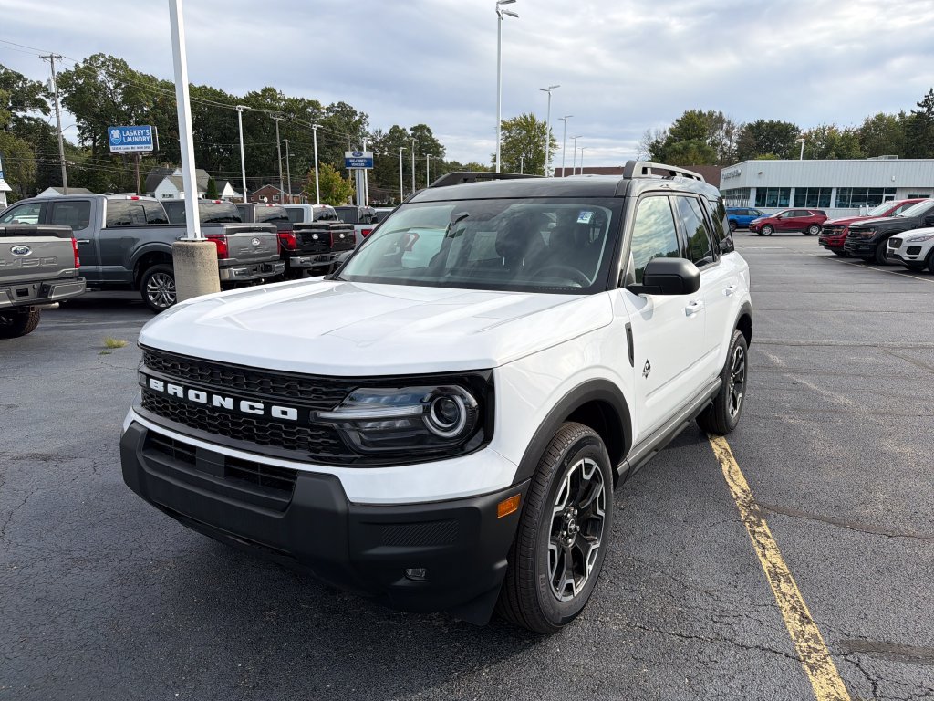Used 2025 Ford Bronco Sport Outer Banks AWD/4WD image 19