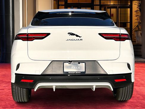 New 2024 Jaguar I-PACE R-Dynamic HSE image 4