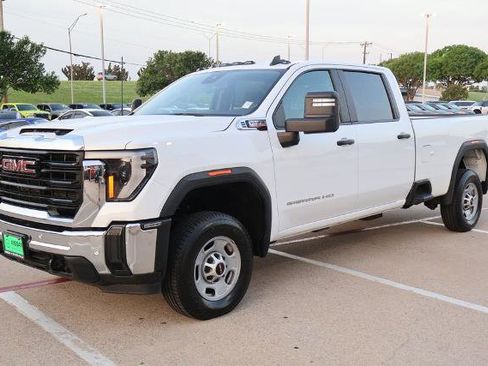 Used 2025 GMC Sierra 2500 Pro w/ 1SA Pro Safety Plus Package AWD/4WD image 4