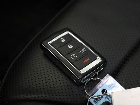 Used 2023 Jeep Grand Cherokee Overland AWD/4WD image 33