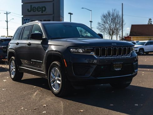 New 2025 Jeep Grand Cherokee Laredo X w/ Trailer Tow Package image 6