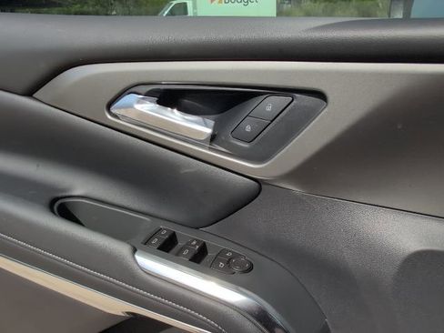 New 2026 Chevrolet Traverse LT w/ Driver Confidence Package FWD image 17