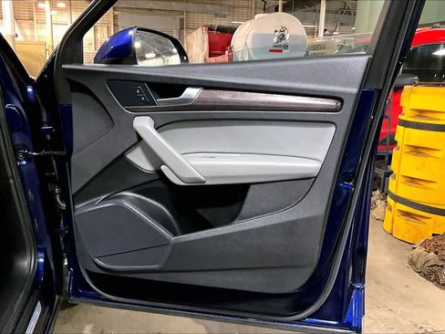 Used 2022 Audi Q5 2.0T Premium image 23