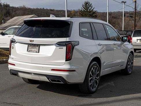 Used 2025 Cadillac XT6 Sport image 4
