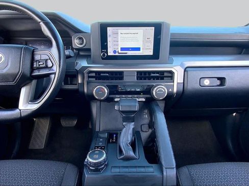 Used 2025 Toyota 4Runner SR5 AWD/4WD image 15