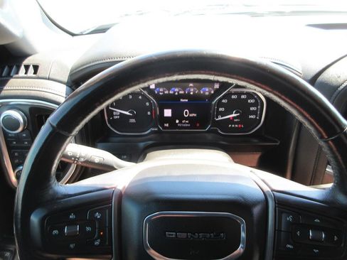 Certified 2019 GMC Sierra 1500 Denali w/ Denali Ultimate Package AWD/4WD image 37