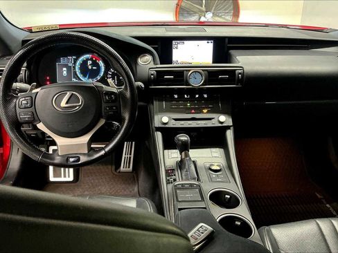 Used 2017 Lexus RC F image 18