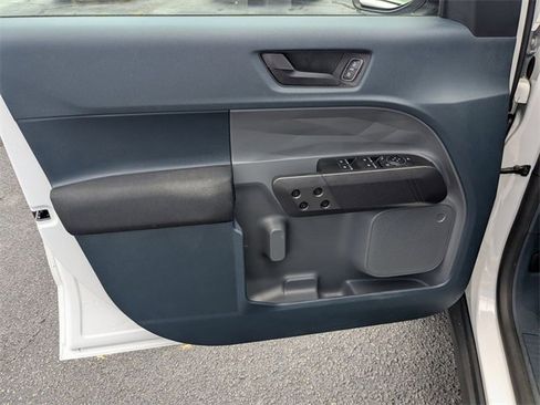 Used 2023 Ford Maverick XL image 12