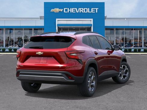 New 2026 Chevrolet Trax LT w/ Driver Confidence Package FWD image 4