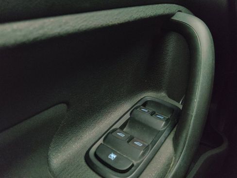 Used 2015 Ford Fiesta SE w/ Equipment Group 201A image 27