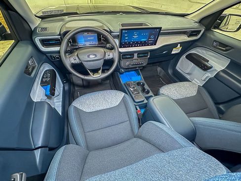 New 2025 Ford Maverick XLT w/ XLT Luxury Package image 9
