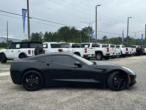 Used 2019 Chevrolet Corvette Stingray Coupe w/ 2LT Preferred Equipment Group RWD image 6