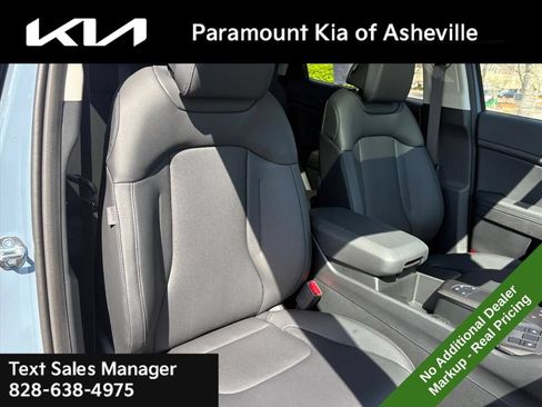 New 2026 Kia Sportage EX w/ EX Panoramic Sunroof Package AWD/4WD image 21