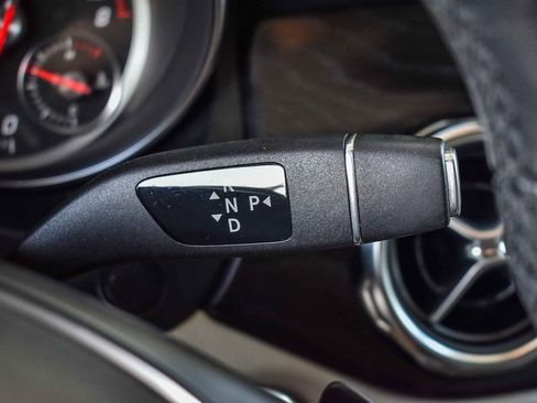 Used 2019 Mercedes-Benz GLA 250 4MATIC image 18